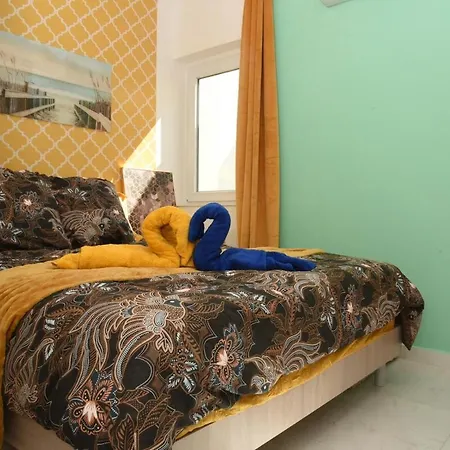 Luxury Penthouse Sea Views Garden Terrace 3 Bed 3 Bath 6 People Hot Tub From 1st Of June *