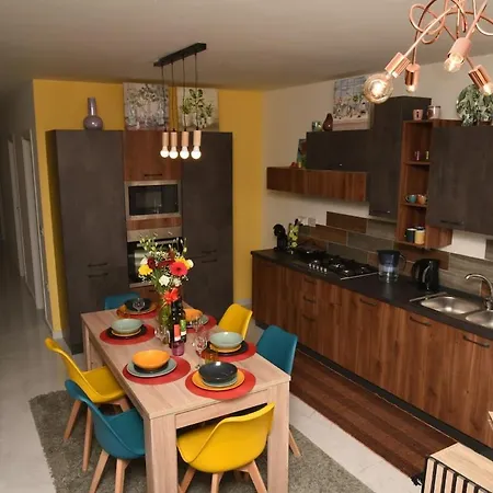 Luxury Penthouse Sea Views Garden Terrace 3 Bed 3 Bath 6 People Hot Tub From 1st Of June Appartement *