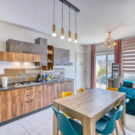 Appartamento Luxury Penthouse Sea Views Garden Terrace 3 Bed 3 Bath 6 People Hot Tub From 1st Of June Santa Vennera