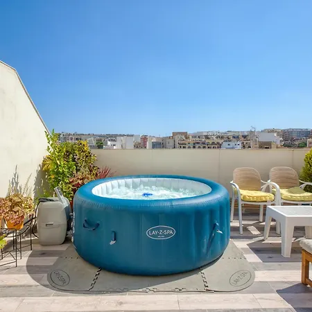 Luxury Penthouse Sea Views Garden Terrace 3 Bed 3 Bath 6 People Hot Tub From 1st Of June Appartement Santa Vennera