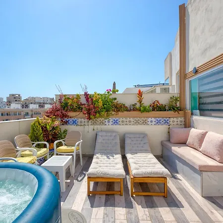 Luxury Penthouse Sea Views Garden Terrace 3 Bed 3 Bath 6 People Hot Tub From 1st Of June Appartement *